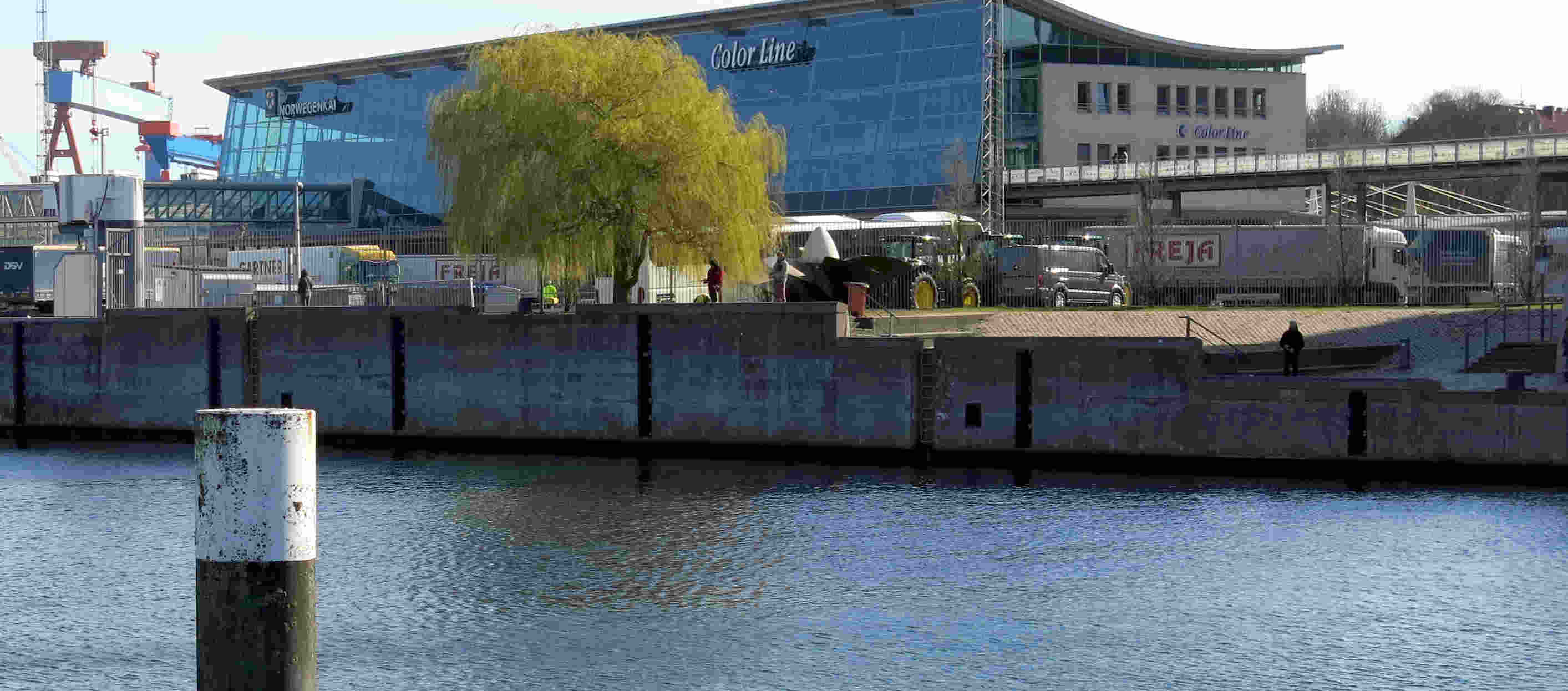 Eindruck vom Heringsangeln an der Schraube in Kiel am 09.04.2026 morgens