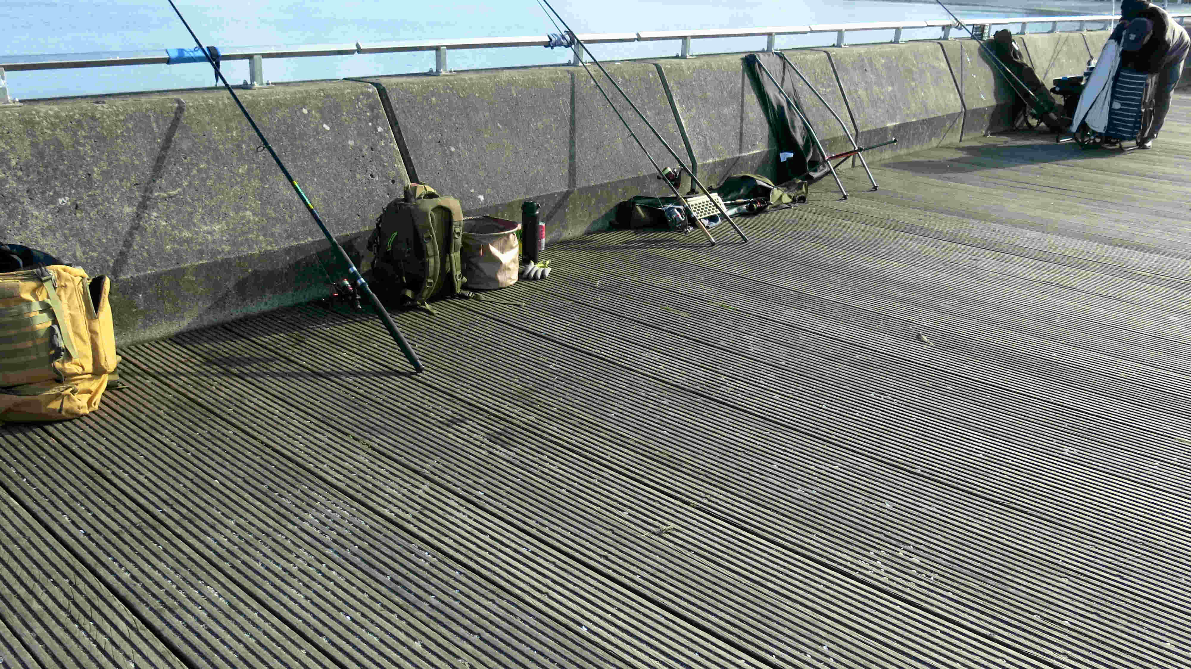 Heringsangeln ohne Angler im Hafen von Eckernförde am 16.4.2026