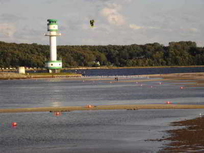 Kiter bei SSW am Leuchtturm Friedrichsort