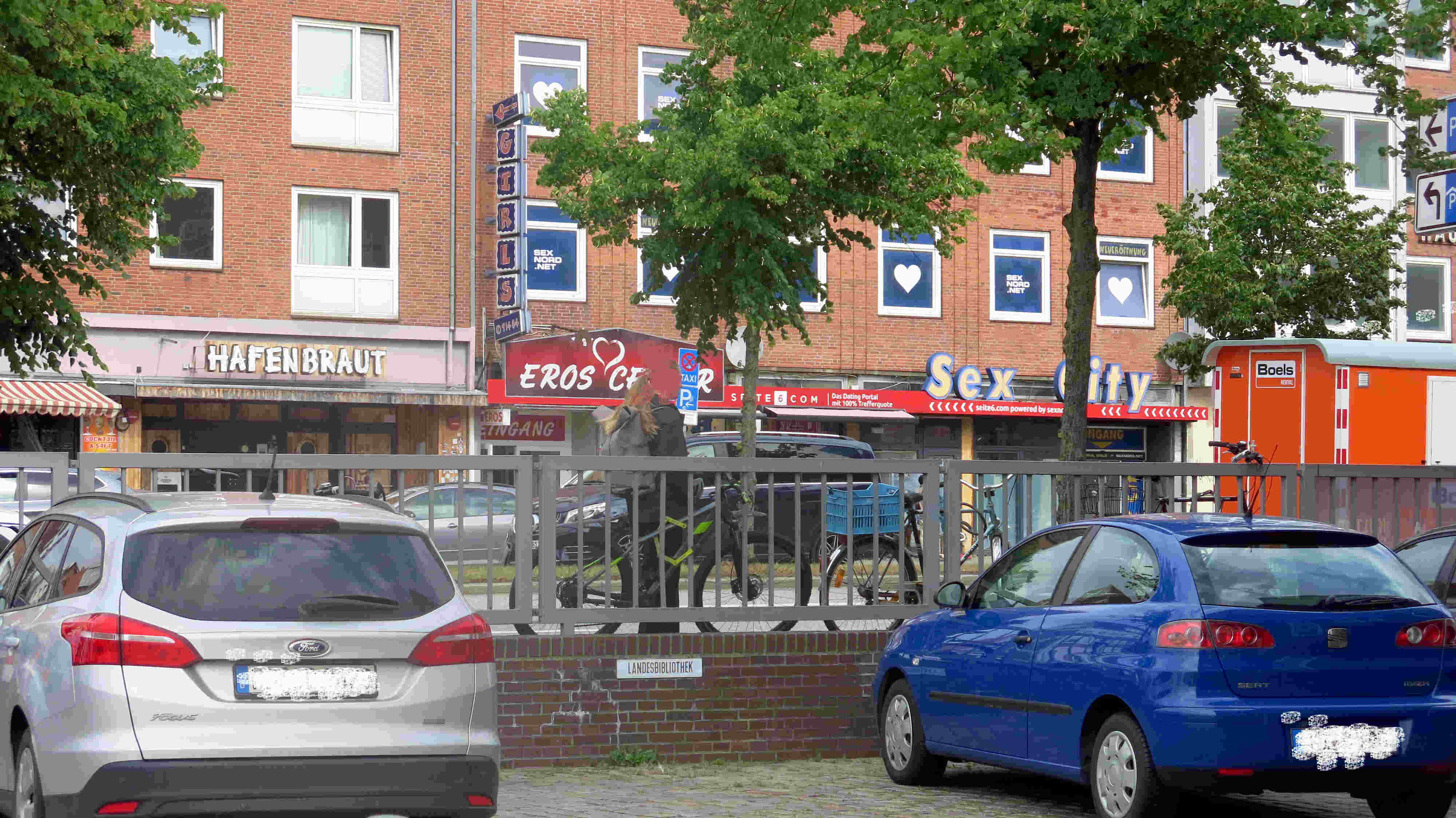 Heringe im Bereich des Rotlichtbezirks in Kiel fangen