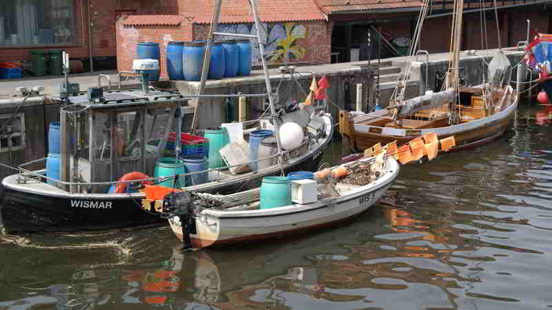 © Kai de Graaf, Uni Kiel, Fischereiboot im Hafen von Wismar